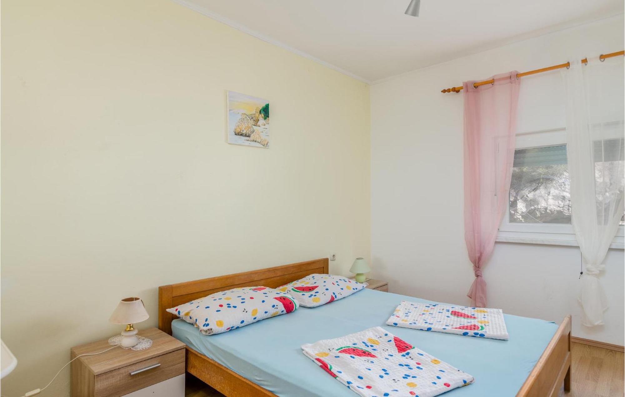 Awesome Apartment In Stara Baska 1 With Kitchen ภายนอก รูปภาพ